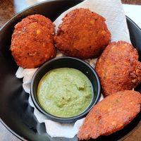Lentil cakes and mint chutney at Sri Lankan Curry Bowl in Zagreb