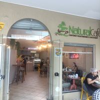 A maioria das opções são veganas, apenas duas das opções são vegetarianas. at Natural Cafe in Curitiba