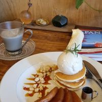 Breakfast for lunch at Vegan Cafe PQ's in Tokyo