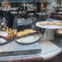 Vegan cake at Cafe Kunst Haus in Vienna