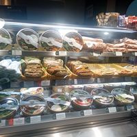 Some vegan bowls and sandwiches at Dean & David - Hauptbahnhof in Munich