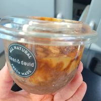 Peanut - chocolate oat pot at Dean & David - Hauptbahnhof in Munich