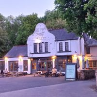 Ou at The Fox in Caterham