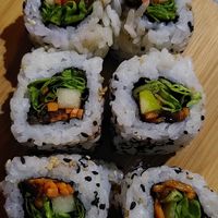 California pomme carottes salade oignons confits at Sushi Kawaii in Montpellier