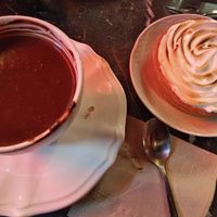 Chocolate y tartaleta de limón y merengue VEGANO TODO at Bombon in Madrid