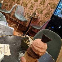 Cono de naranja sanguina y chocolate at Bombon in Madrid