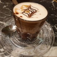 Coffee + hot chocolate aka. Willy Wonka at Bombon in Madrid