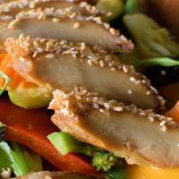 vegan duck with peanut sauce at Mom's Creation - Friedrichshain in Berlin