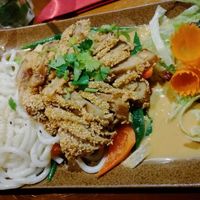 Vegane Ente aus Seitan und Udon-Nudeln at Mom's Creation - Friedrichshain in Berlin