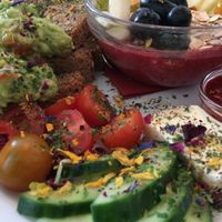 Vegan breakfast at Trachtenvogl in Munich