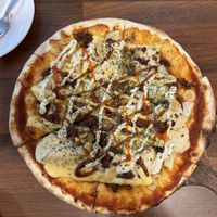 ‘HAWAIIAN PIZZA’   at Nammi Plant Lab in Seoul