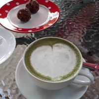 Matcha latte with soy milk, energy balls and hot chocolate with soy milk at Cafe Eh Eh in Vang Vieng