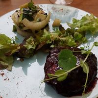 Seitan caramelized in beetroot at 66 Green Restaurant in Perigueux