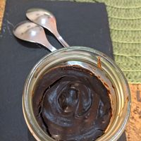 Cocoa Topped Peanut Butter at Leaves Cafe in Cotovia