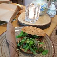Yummy tempeh bun with lovely vintage setting at Kringloop Twello in Twello