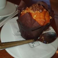 Muffin al cioccolato at Omnia in Bologna