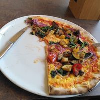Sehr leckere vegane Pizza at Carl-Zone in Strobl