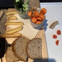 Vedgetabke platter ("customized" for the kid)  at Schenkers in Apeldoorn