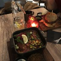 lasagne & de burger  at Bar d'Henri in Antwerpen