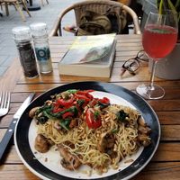 Beautiful, Vegetarian, and Scrumptious at Bar d'Henri in Antwerpen