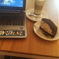 Kopiec kreta i dyniowa soya latte at Natura Słodyczy in Torun