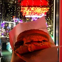 Chicken Dream - is the best!
But after the sanctions, the price is too high. Instead of 390 rubles - 999 or so. at Complex Burger in Moscow