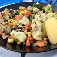 Gemüsepfanne mit Salzkartoffeln at Bunte Kuh in Heligoland