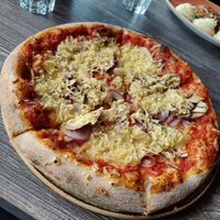 Vegan Margareta at Systrakaffi in Kirkjubaejarklaustur