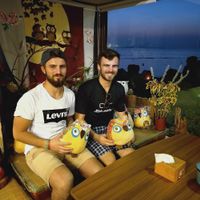 20181203第一次遇到挪威來的觀光客，真的很帥又善良，因為愛地球而吃素，讓我對挪威產生好印象。 at Coolife Owl 貓頭鷹藝品蔬食館 - Māotóuyīng in New Taipei City