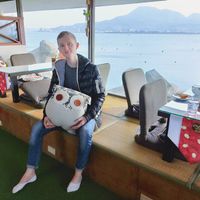 20181217 Today came a good-hearted British handsome guy. When I was 14 years old, I thought the animals were very pitiful. I didn’t eat meat. Even my parents were affected and ch at Coolife Owl 貓頭鷹藝品蔬食館 - Māotóuyīng in New Taipei City