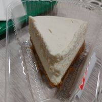 Vegan Cheese cake at Marché Tau  in Blainville