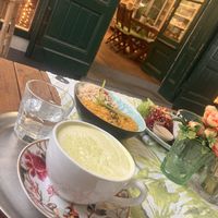 Erg leuk verborgen straatje  at My Secret Garden Cafe in Vienna