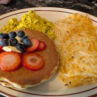 Pancake plate with hash brown and tofu scramble on the side. Also very delicious! at Borreguitas in Pomona