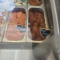 Vegan Strawberry & Peach and Dark Chocolate at Cariad Gelato in Porthmadog