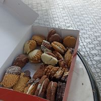 Surtido de pastas. Muchas opciones veganas. at Mi Postre in Vitoria Gasteiz
