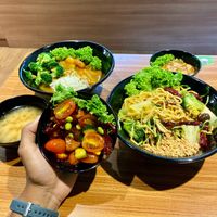 Spreading  at  Kimburi 金料理 in Central Singapore