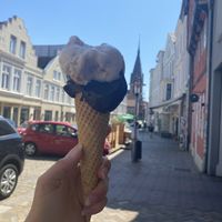 Banana & dark chocolate in a vegan cone 🌱🍦  at Gelateria La Dolce Vita in Flensburg