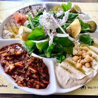 Oriental platter  at Papaya in Aqaba
