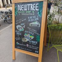  at Newtree Café in Lyon