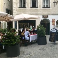 Outdoor dining at Curry Haus in Steyr