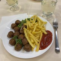 Boulettes, petits pois et frites   at IKEA in Aubonne