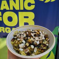 Surf & wok extra love and extra smoked tofu at BioMania Street Food in Bol