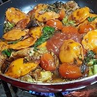 Vegan peperonata with pomodoro, peppers and yam ravioli at Pasta Mia in Tel Aviv