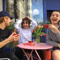 drinking coffee and lol at Neue Republik Reger in Berlin