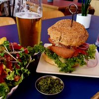 Angry Crowd Burger with small Salad, Wild Garlic Pesto and, of course, Beer at Neue Republik Reger in Berlin