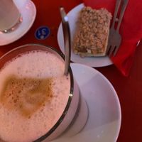  at Neue Republik Reger in Berlin