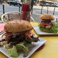 Pulled seitan burger and tempeh burger at Neue Republik Reger in Berlin