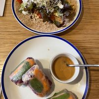 Wrap de hummus y spring roll  at Curcuma Green Food in Burgos