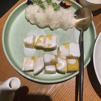 Mango rice at Lín Hú SùShí - The Lakeside Veggie in Shanghai