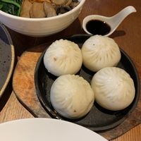 Fried buns with mushrooms 菌 皇生煎包 at Lín Hú SùShí - The Lakeside Veggie in Shanghai
